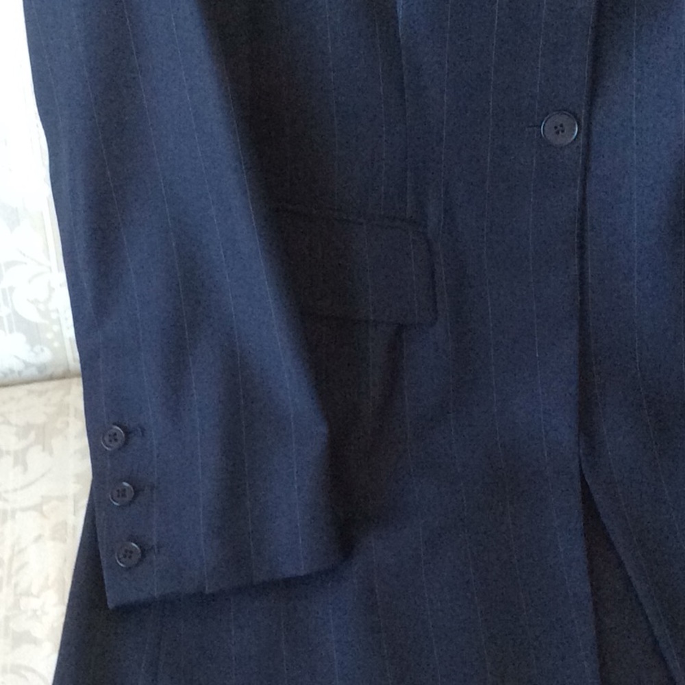 A Richard Tyler jacket - Picture 3 of 6